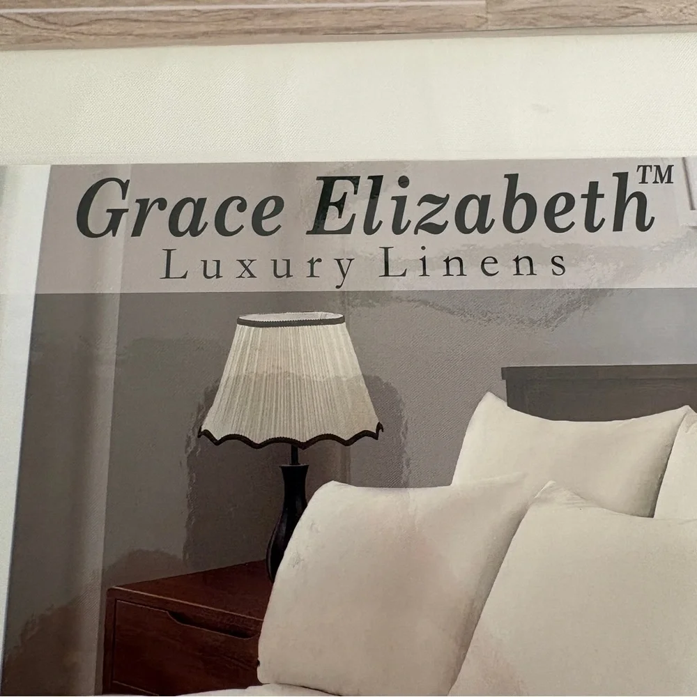 Grace Elizabeth Ivory Queen Sheet Set